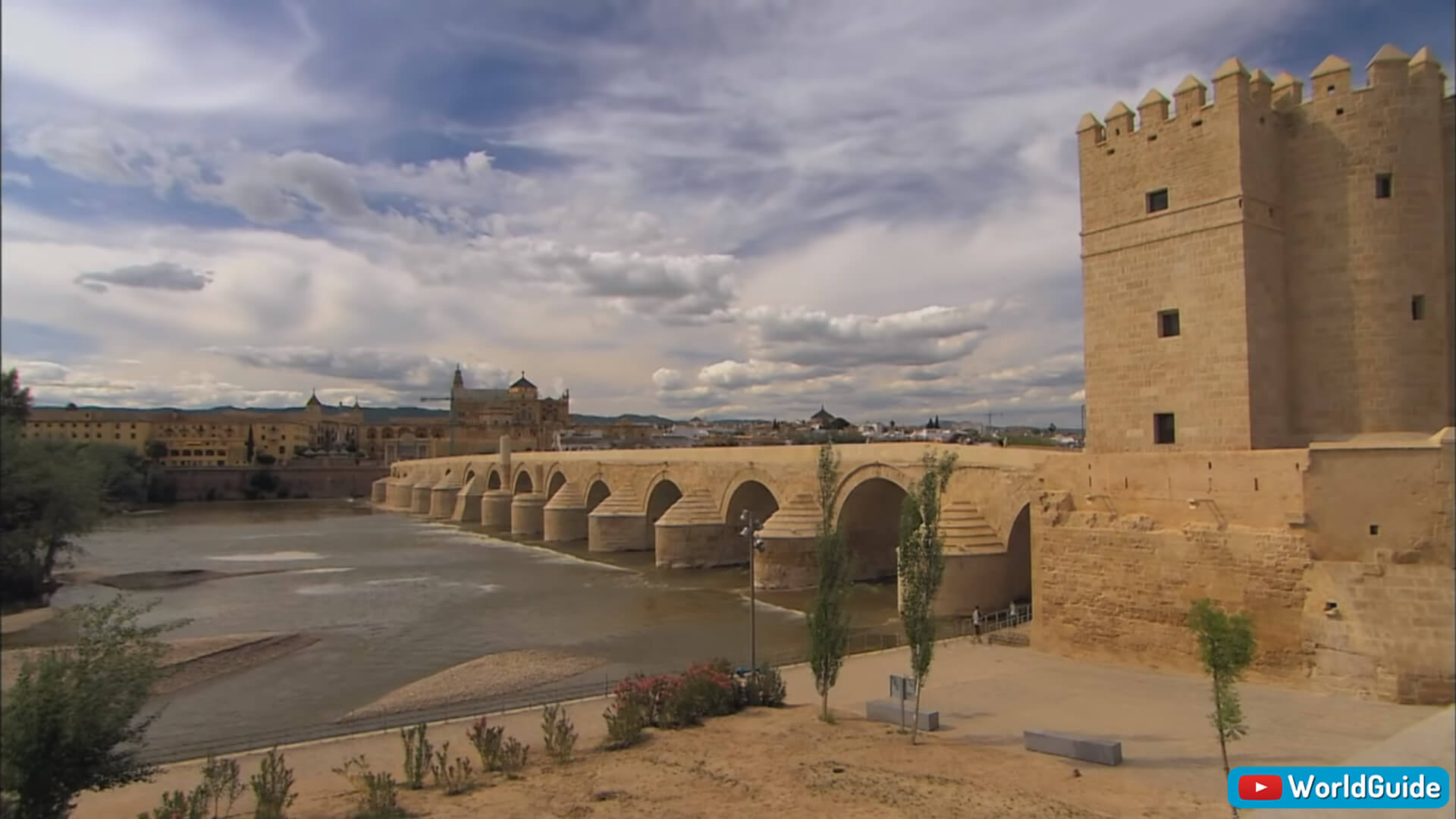 Cordoba Nehri ve Kalesi